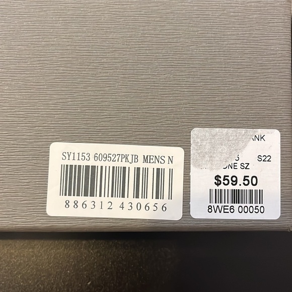 JOS A Bank Textured Pre-Tied Bow Tie NWT - Picture 2 of 4